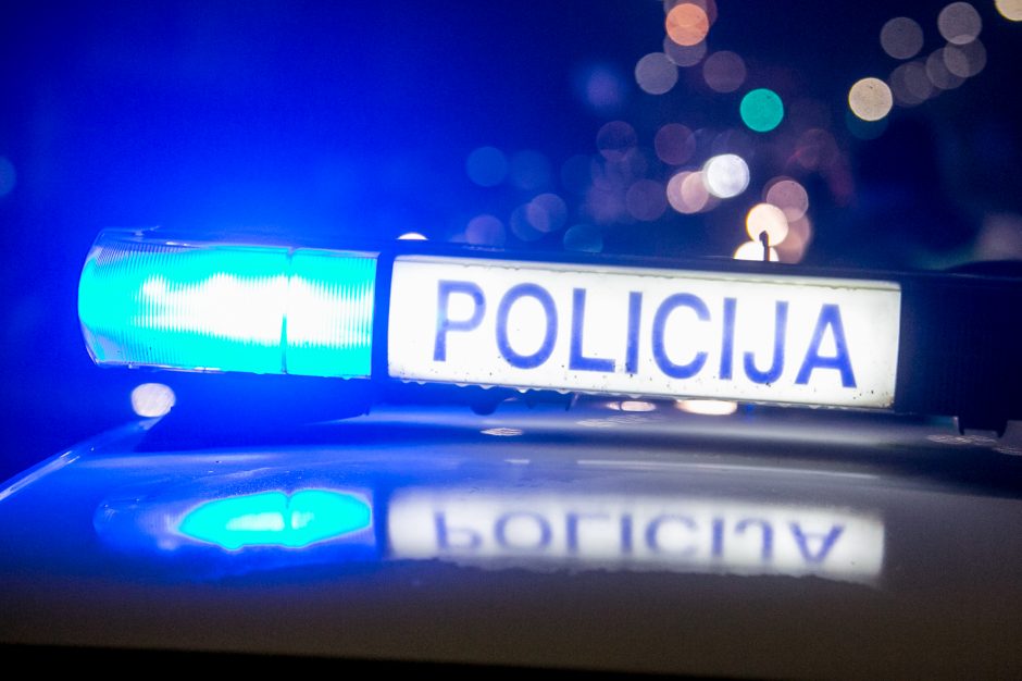 Policija stabdo įvažiuojančius į Kauną: tenka laukti eilėse, o kai kam – ir apsisukti