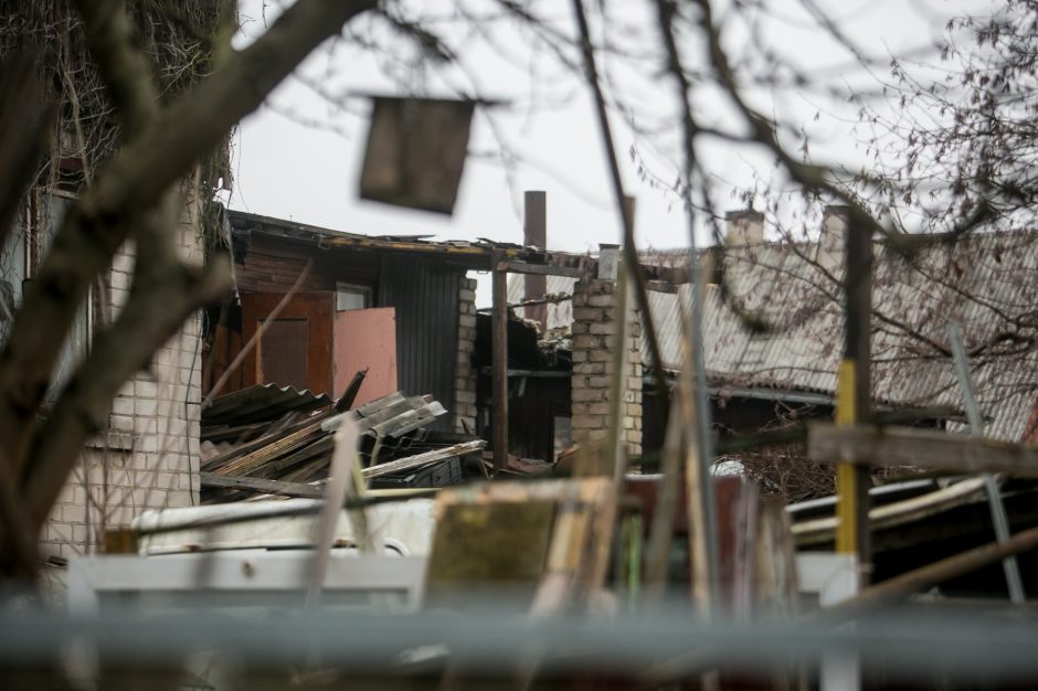 Naktinis gaisras Kaune: iš liepsnų išgelbėti du žmonės ir šuo