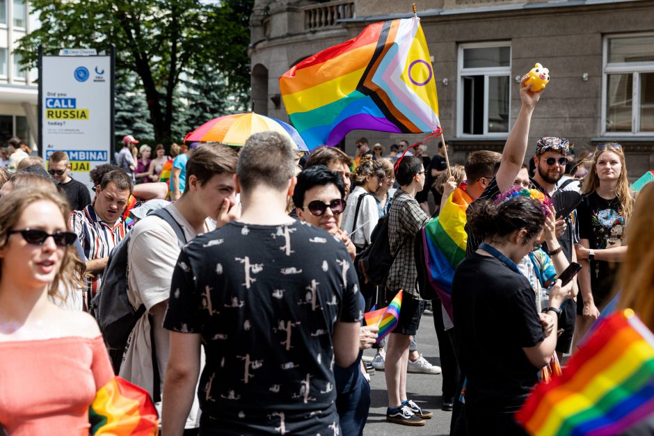 „Vilnius Pride 2023“: į minią vos neįsirėžė automobilis