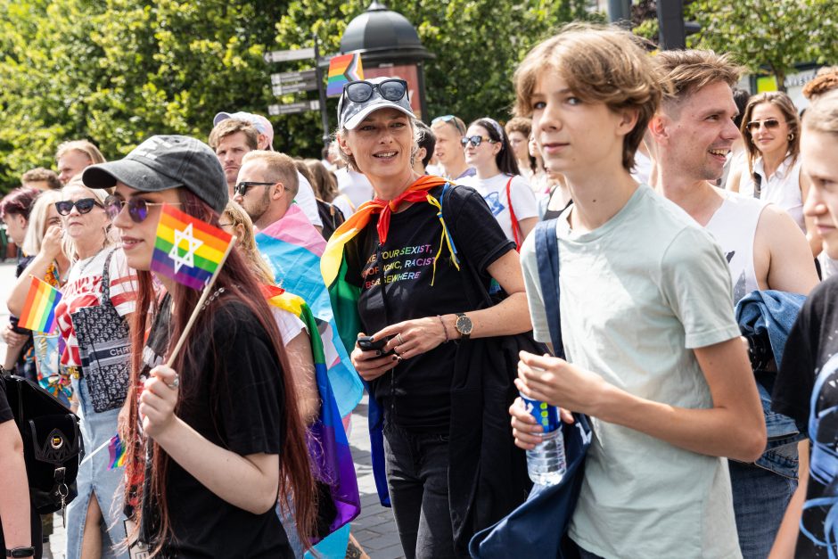 „Vilnius Pride 2023“: į minią vos neįsirėžė automobilis