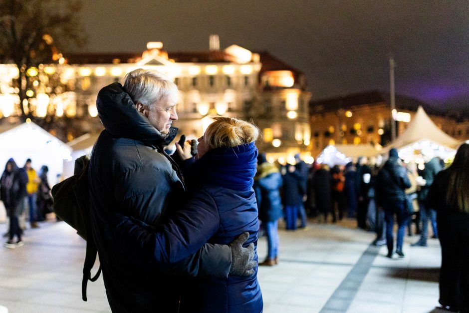 Vilnius į Naujuosius žengė su įspūdingu lazerių šou