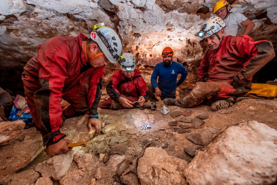 Archeologai Meksikoje aptiko tūkstantmečio senimo majų kanoją