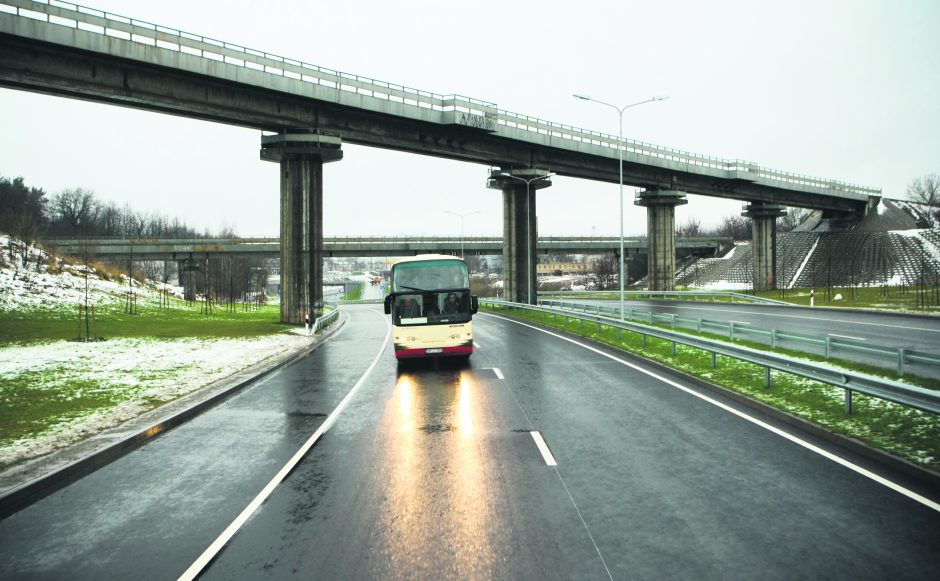 Tolimojo susisiekimo autobusais reforma: sektoriaus atsigavimas ir įvairesnės pasirinkimo galimybės