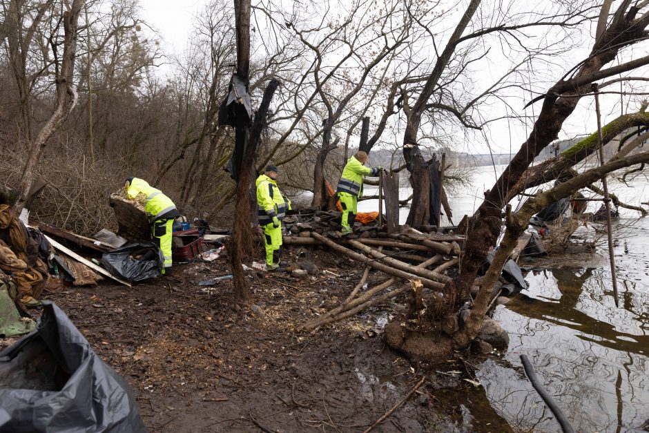 Nugriovė pensininko gūžtą: juk niekam ant sprando nesėdžiu, valgyti neprašau