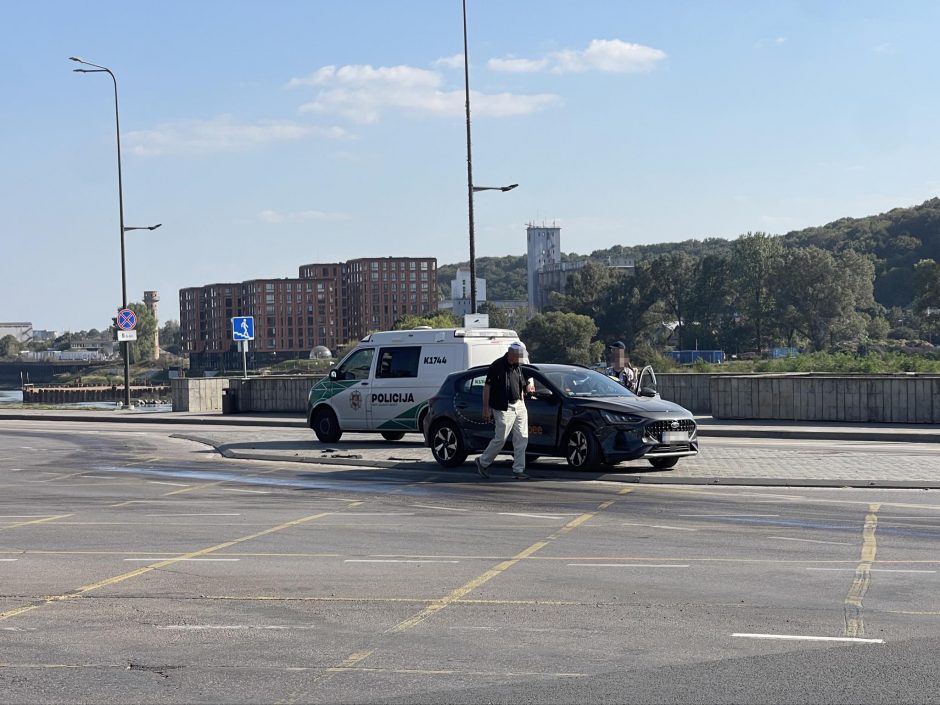 Į avariją Kauno centre pateko „CityBee“ automobilis