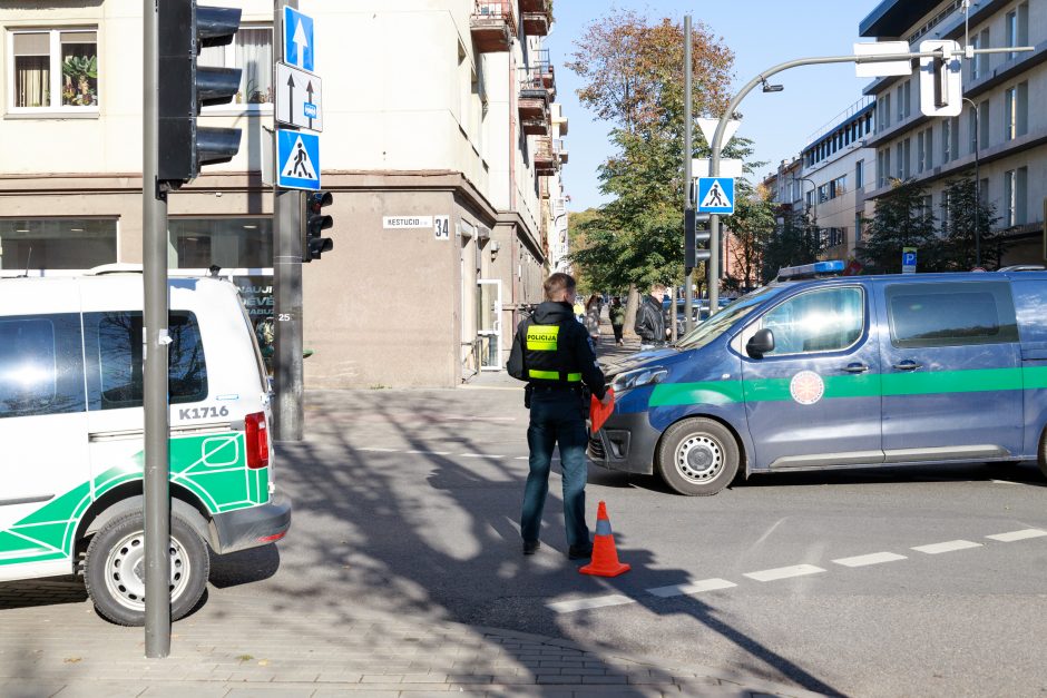 Kauno centre strigo eismas: partrenkta moteris