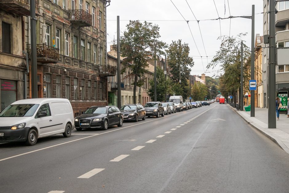 Kaune automobilių spūstys tapo neišvengiamos?