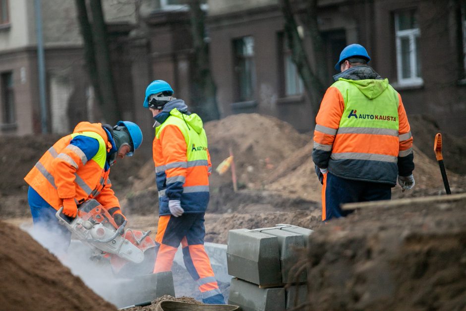 Karaliaus Mindaugo prospekte – nauja automobilių aikštelė