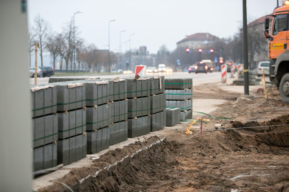 Karaliaus Mindaugo prospekte – nauja automobilių aikštelė