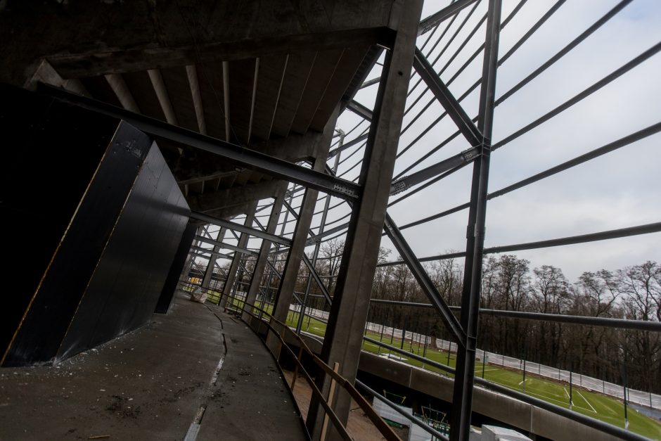 Vilnius griauna stadioną, Kaunas laukia atidarymo