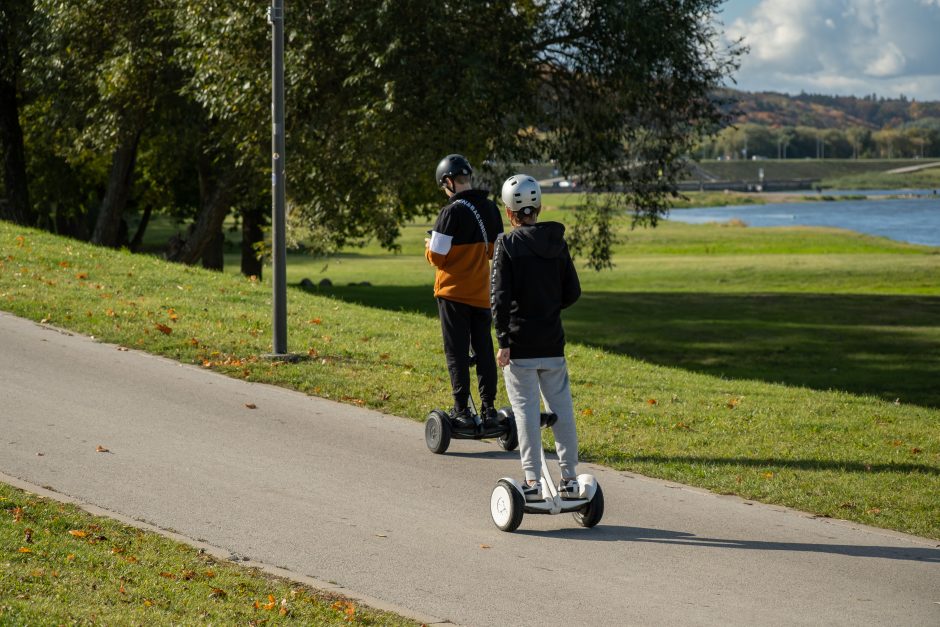 Paspirtukininkai – dažni traumatologų pacientai: joks šalmas ar apsauga nepadės