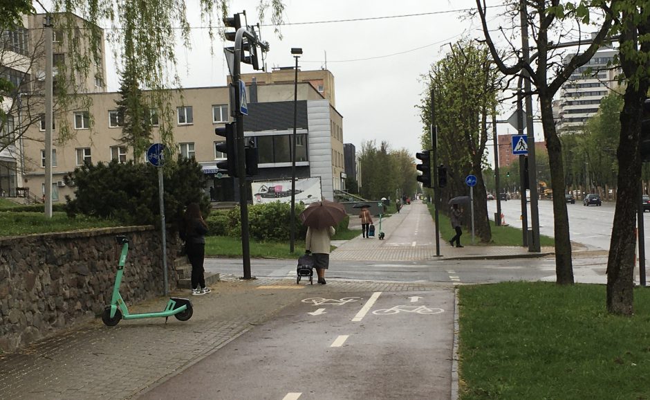 Nuomojami paspirtukai Kaune kuria chaosą