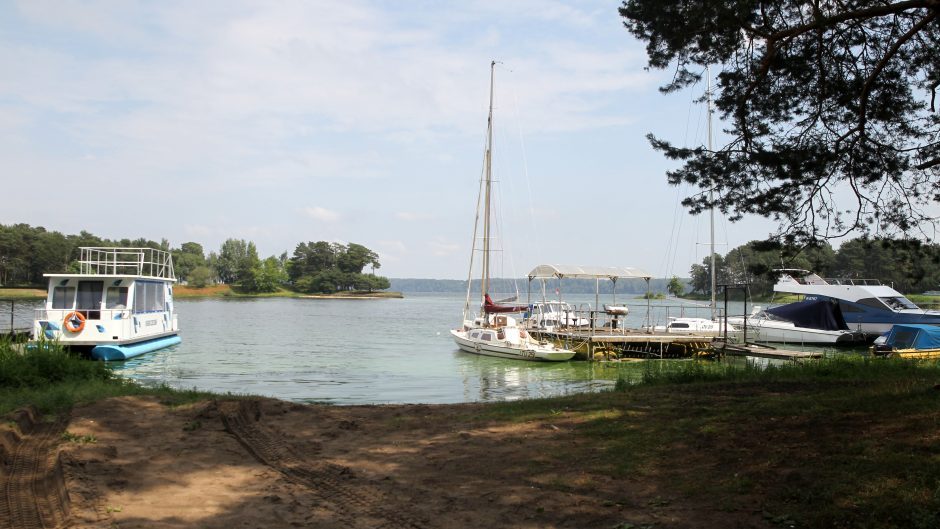 Savivaldybė ruošiasi tvarkyti Kauno marių įlanką, o buriuotojai jaučiasi vejami lauk