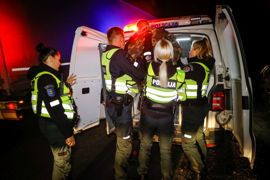 Dar vienas neįtikėtinas Kauno policijos laimikis: turėjo būti jau miręs, bet dar vairavo automobilį