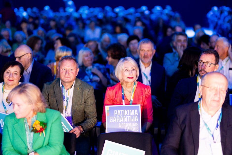 G. Landsbergis konservatorių suvažiavime: lunatizmo eroje išaušo Chamo era