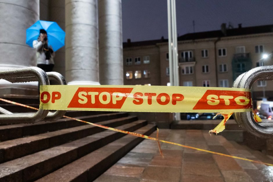 Prie Seimo protestuotojai gėdina socialdemokratus dėl koalicijos su „Nemuno aušra“