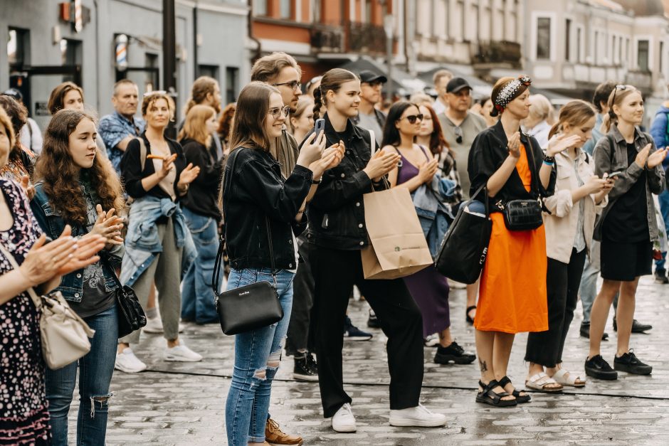 Kaune nuskambėjo Gatvės muzikos diena: liūtis žiūrovams – ne kliūtis