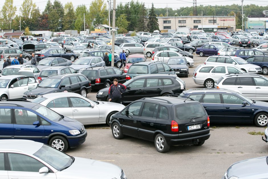 Automobilių pardavėjai sukčiais virs ne savo noru