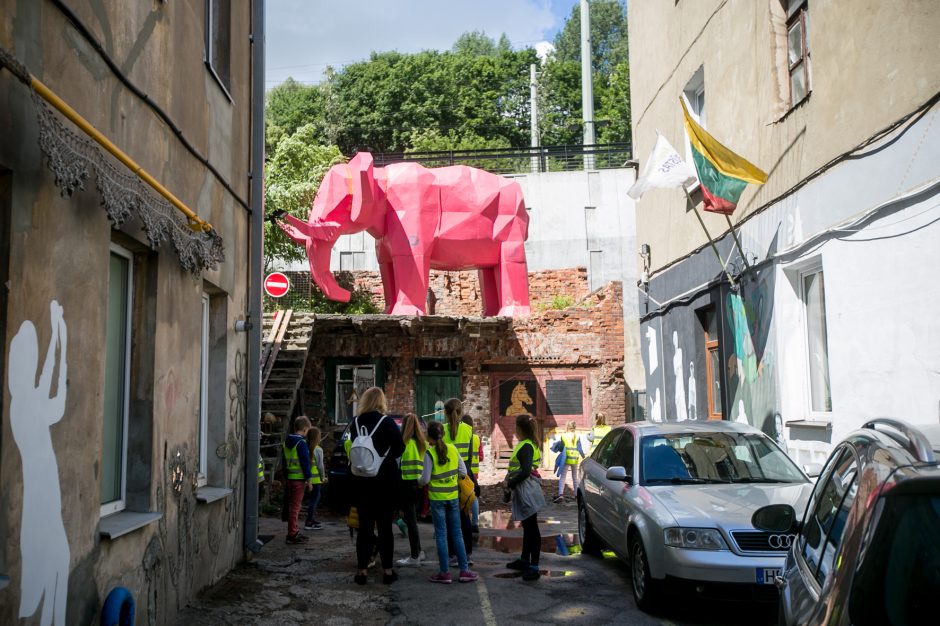 „Kiemo galerijoje“ – vis daugiau kaimynų portretų