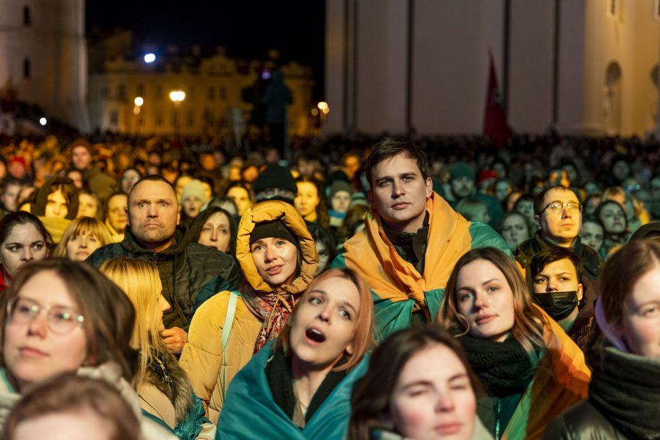 Paramos renginyje esami ir buvę šalies vadovai kvietė aukoti Ukrainai