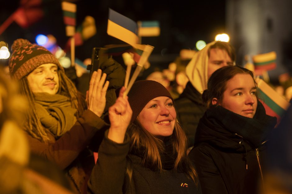 Paramos renginyje esami ir buvę šalies vadovai kvietė aukoti Ukrainai