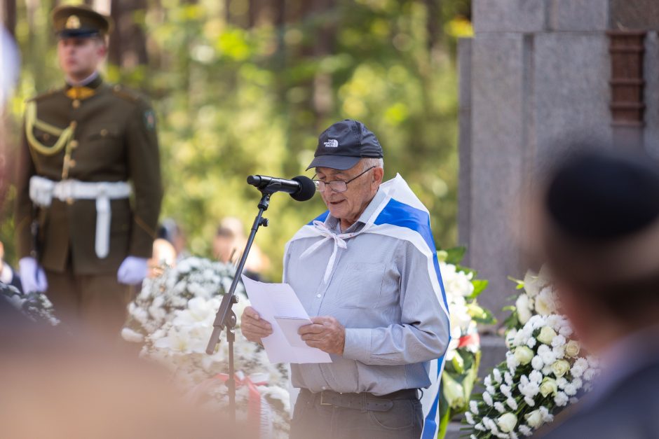 Minint Žydų genocido atminimo dieną – raginimai suvokti antisemitinių idėjų pasekmes 