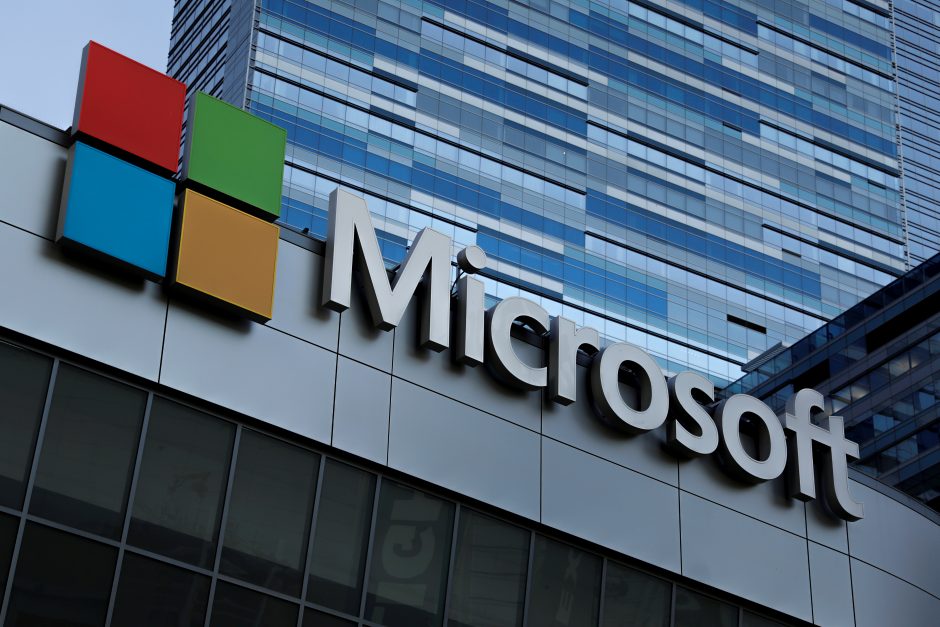 „Microsoft“ leis darbuotojams dirbti iš namų ir po pandemijos