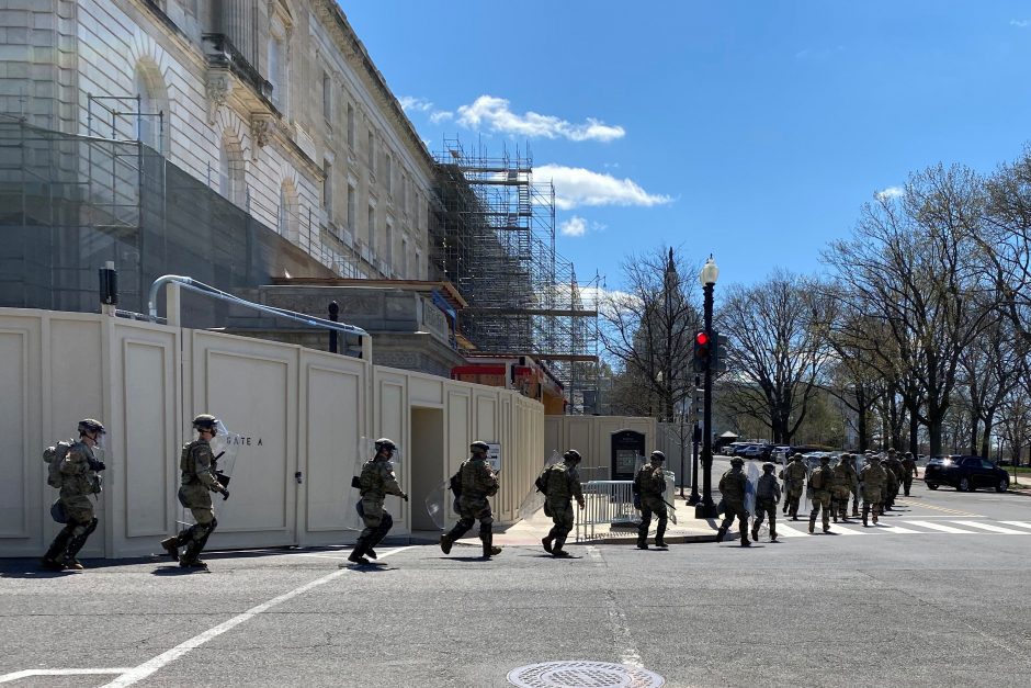 Per išpuolį prie Kapitolijaus vienas iš sužeistų policininkų mirė 