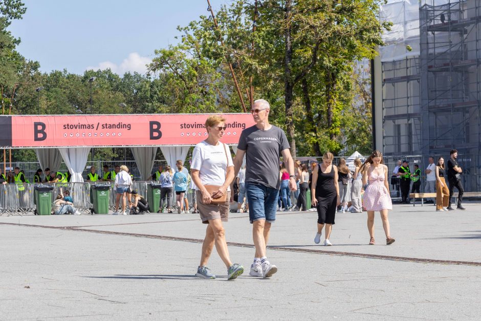 E. Sheerano gerbėjai jau laukia koncerto