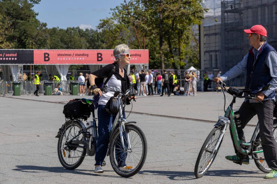 E. Sheerano gerbėjai jau laukia koncerto