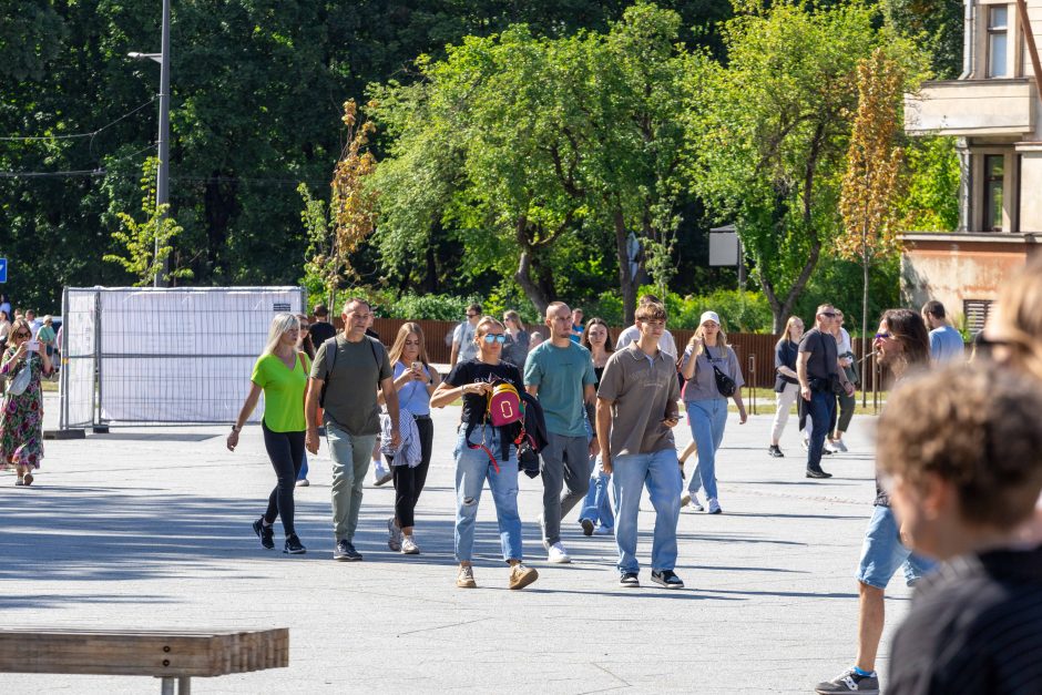 E. Sheerano gerbėjai jau laukia koncerto