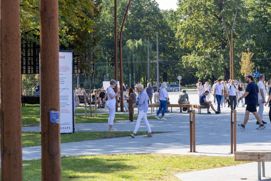 E. Sheerano gerbėjai jau laukia koncerto