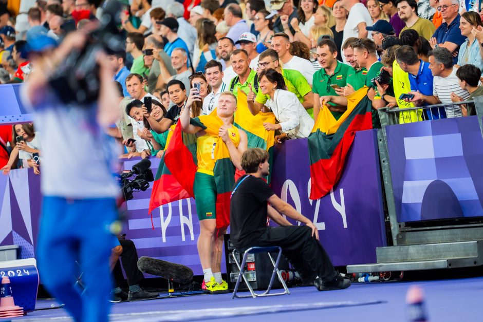 Olimpinių žaidynių disko metimo finalas