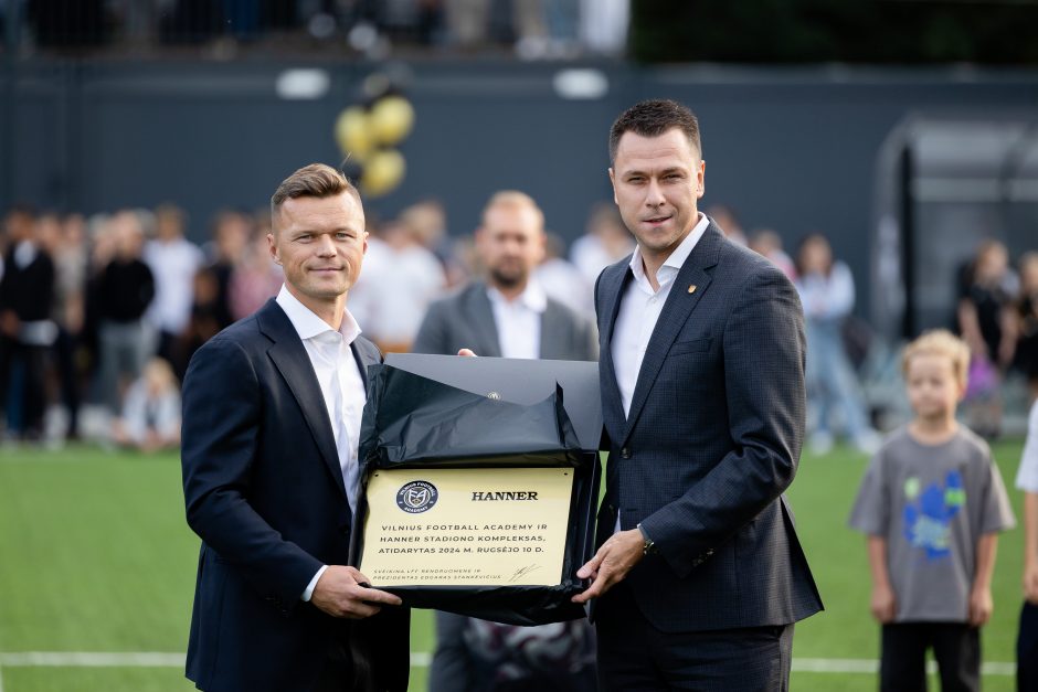 Vilniuje oficialiai pristatytas naujas „VFA-Hanner“ futbolo stadionas