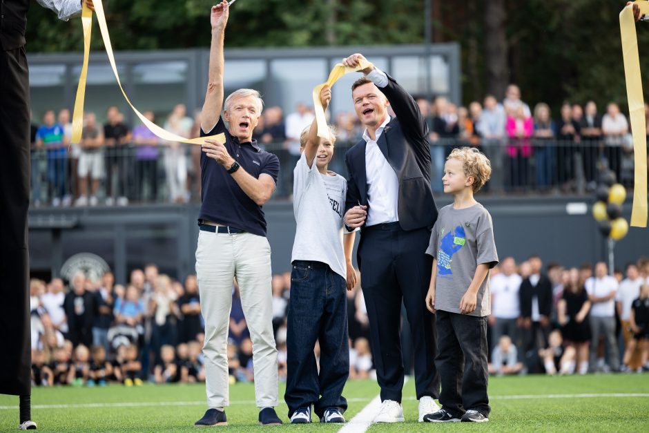 Vilniuje oficialiai pristatytas naujas „VFA-Hanner“ futbolo stadionas