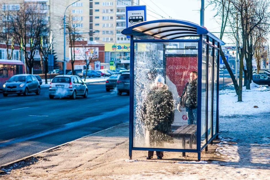 Sušalusi keleivė: važiuodama drebu ir svajoju apie šiltą arbatą