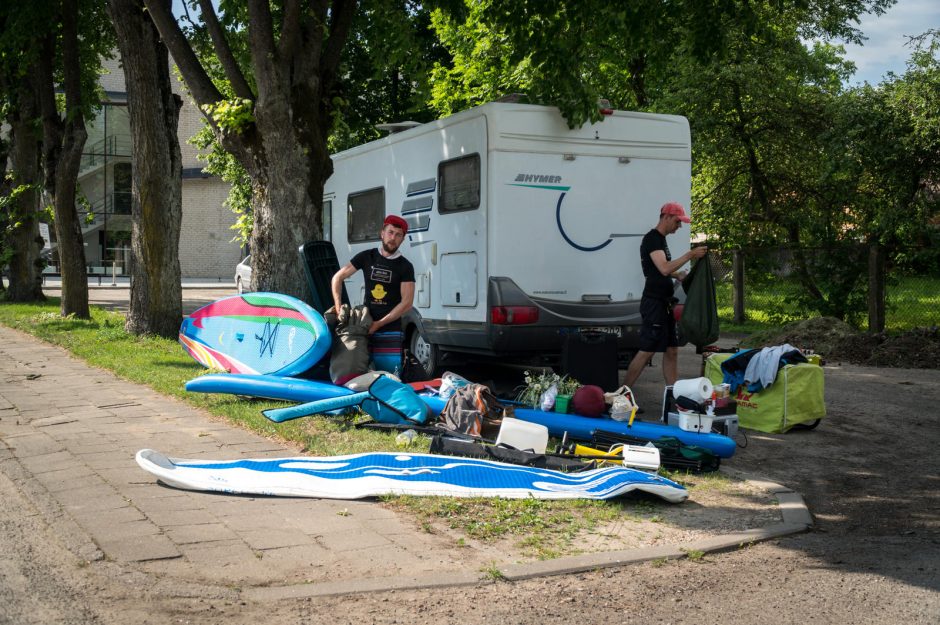 Rekordinis paramos plaukimas irklentėmis finišavo – vaikų svajonės išpildytos