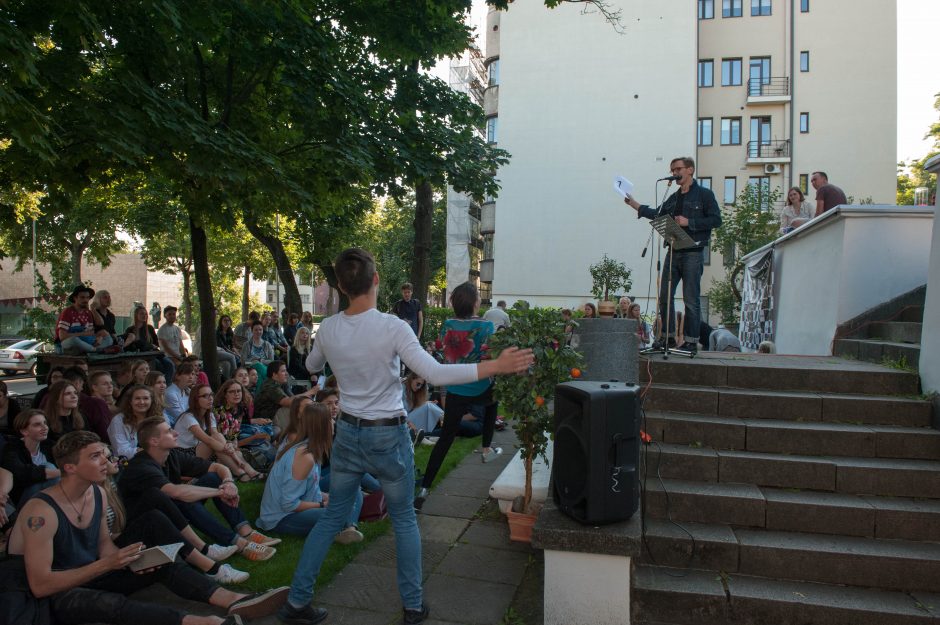 Slemo poezijos debiutas Kaune – su ovacijomis