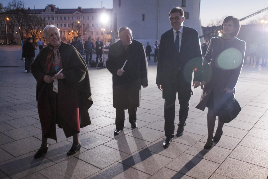 Iškilmingos Velyknakčio šv. Mišios Vilniaus Arkikatedroje bazilikoje