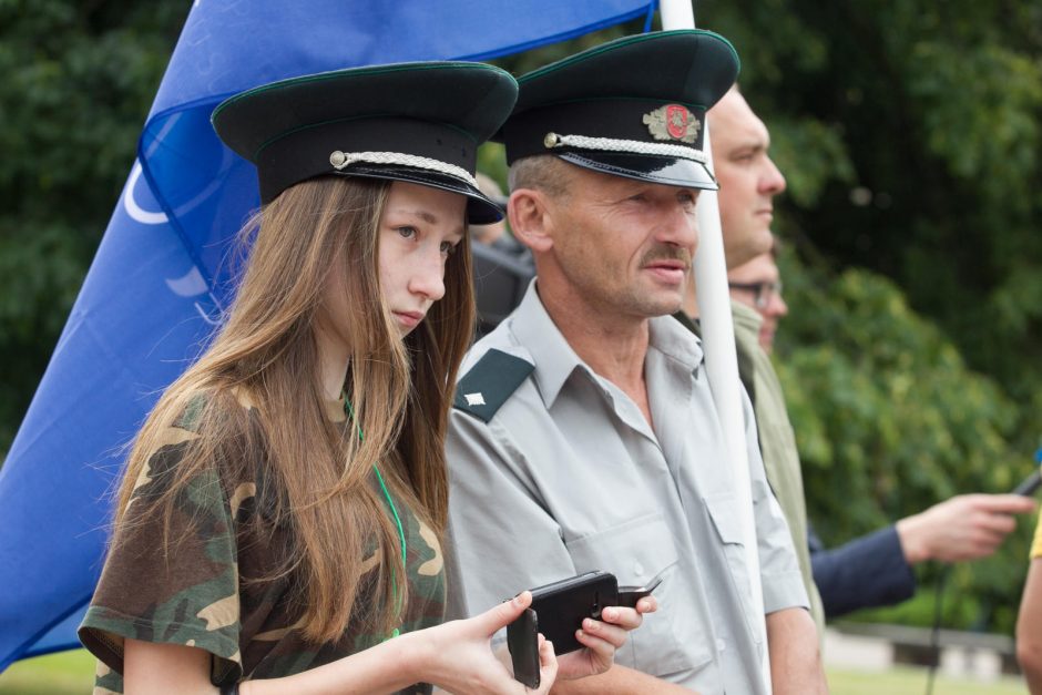 Pareigūnai reikalauja papildomų socialinių garantijų