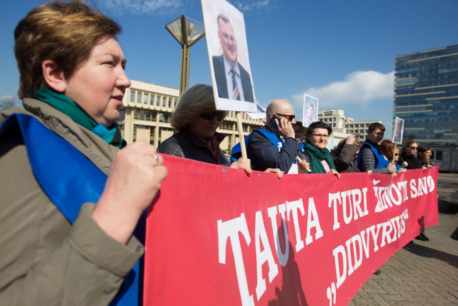 Seimas: darbdavys turės informuoti apie viršvalandžius