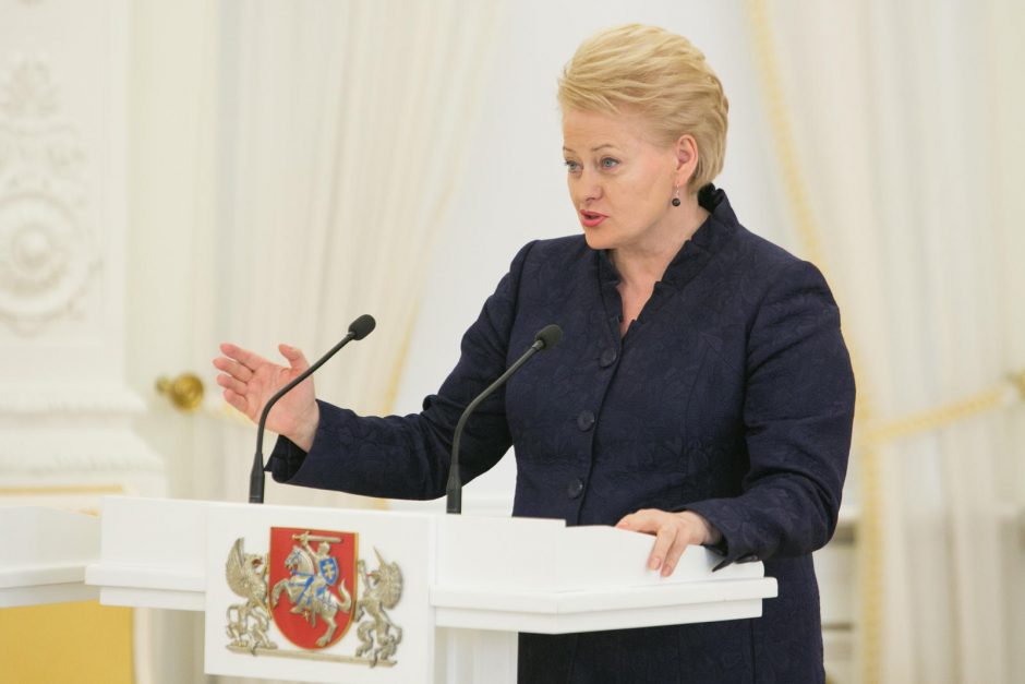 D. Grybauskaitė pasveikino „Tūkstantmečio vaikus“ 