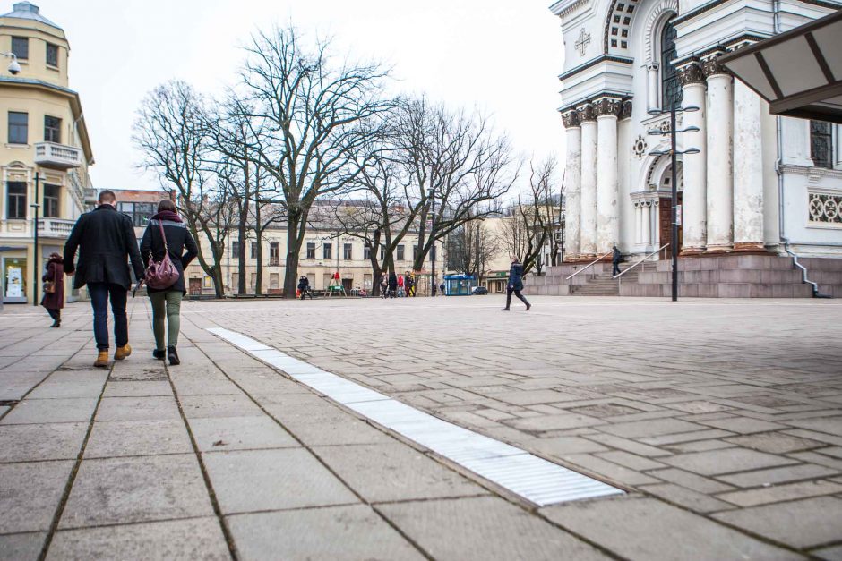 Pašaipų sulaukusių grotelių Laisvės alėjoje nebeliks