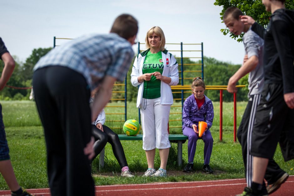 Rokai: padalyti į miestą ir kaimą