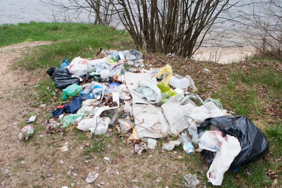 Kaip aplinkosaugininkai pakrantę pavertė šiukšlynu