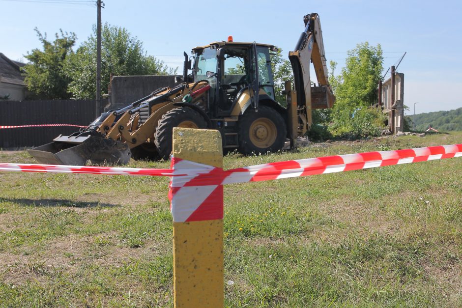 Šančiuose griaunant nelegalią tvorą – grasinimai nušauti