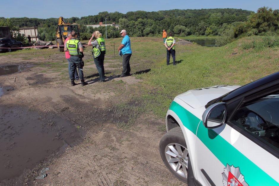 Šančiuose griaunant nelegalią tvorą – grasinimai nušauti