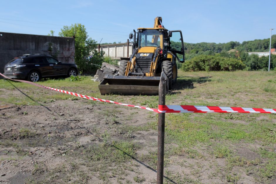 Šančiuose griaunant nelegalią tvorą – grasinimai nušauti