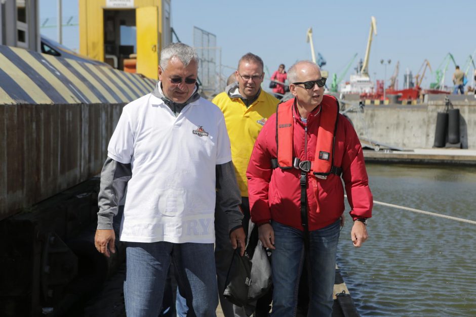 Lietuvos krepšinio rinktinės vyrai buriavo po Kuršių marias