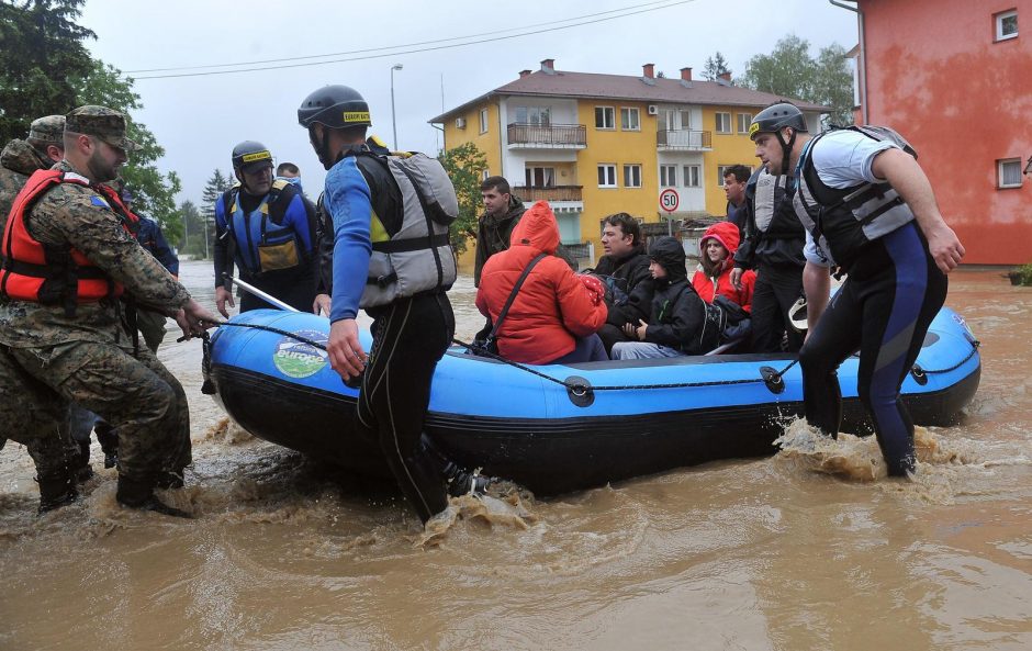 Katastrofiškas potvynis Balkanuose jau nusinešė 7 gyvybes